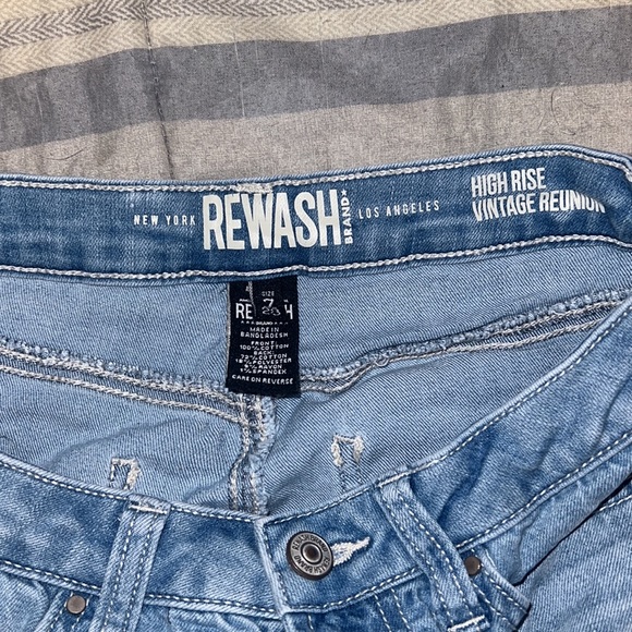 Rewash High Rise Shorts - Picture 3 of 4